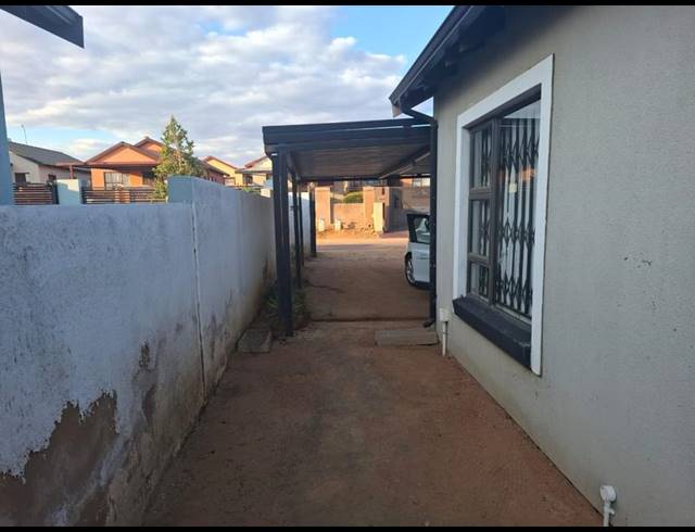 3 BEDROOM HOUSE FOR SALE IN SOSHANGUVE VV